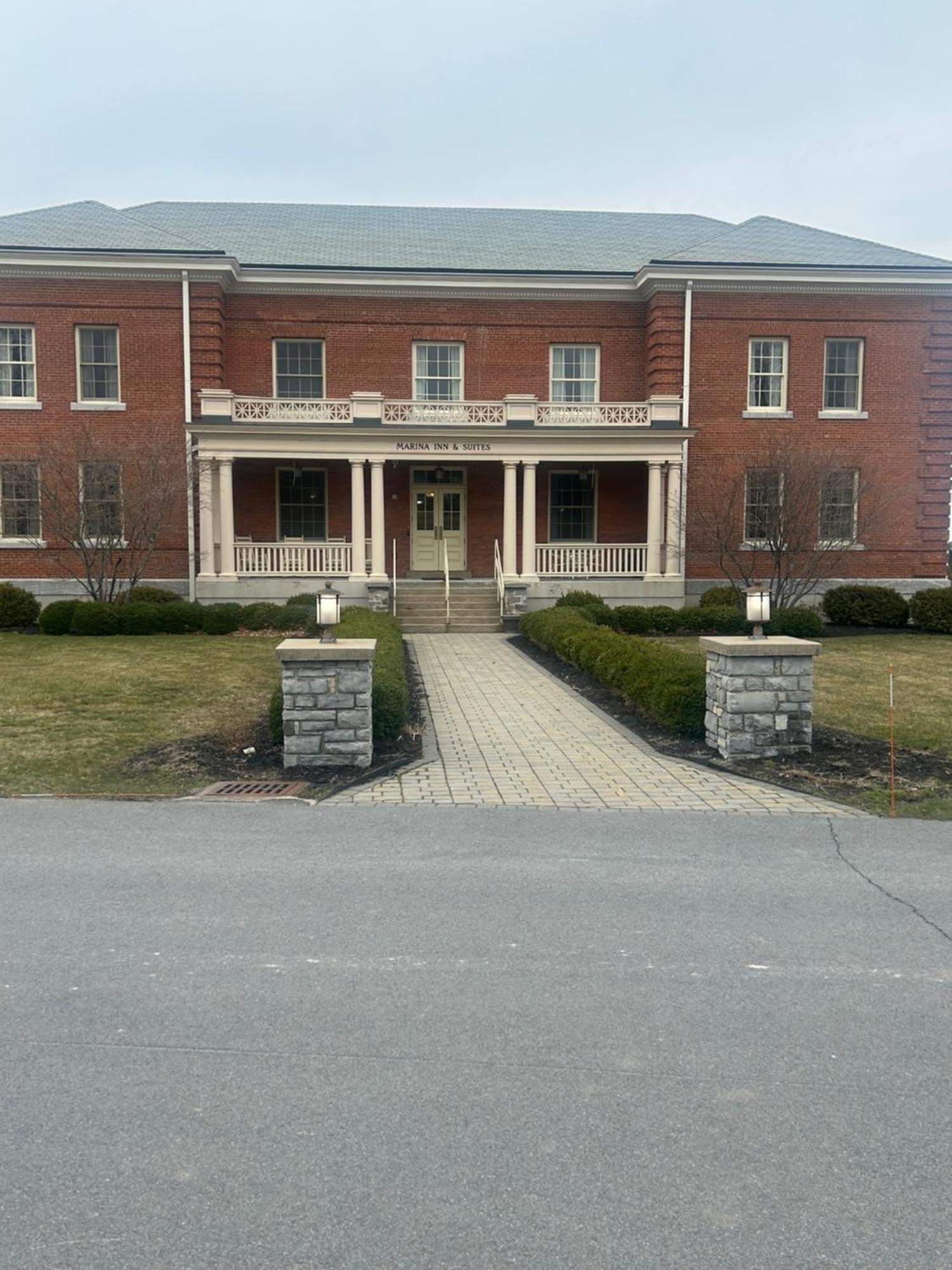 Harbor House Inn Sackets Harbor Exterior photo