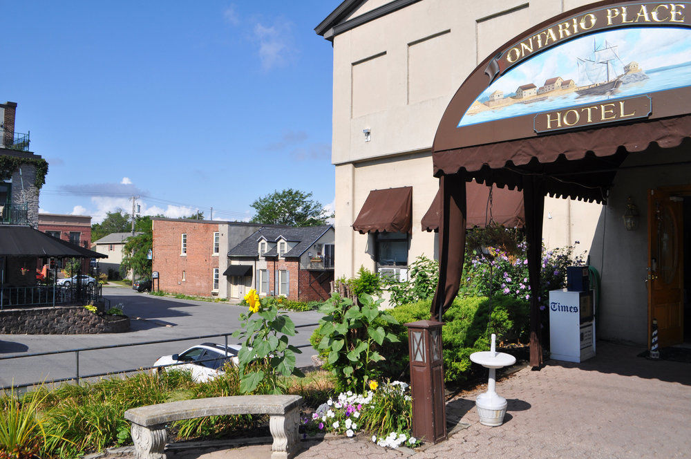Harbor House Inn Sackets Harbor Exterior photo